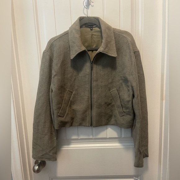 Amanda + Chelsea Jacket - Picture 1 of 5